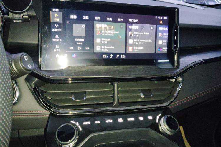 Used Lynk & Co 06 2020 1.5T JinPro model
