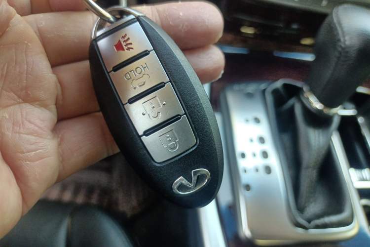 Used Infiniti Q70 2019 Q70L 2.0T Elite Plus Version Vehicle Key