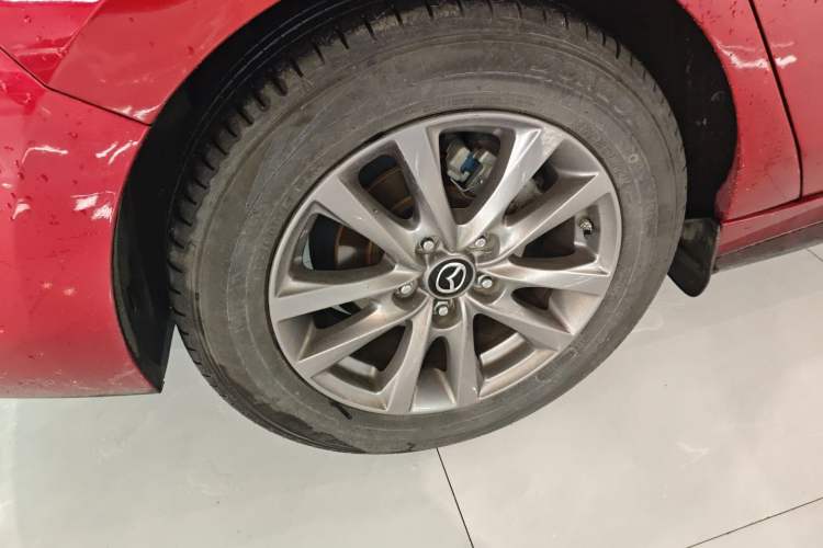 Used Mazda 3 Axela 2020 1.5L Automatic Luxury Version