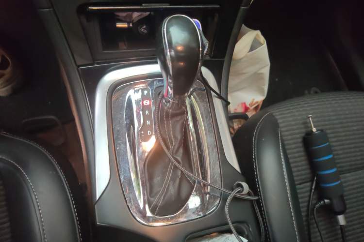 Used Buick Regal 2015 1.6T Leading Technology Model Gear Lever