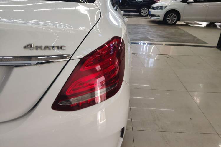 Used Mercedes-Benz C-Class 2017 C 200 Sport Edition 4MATIC Exterior 3