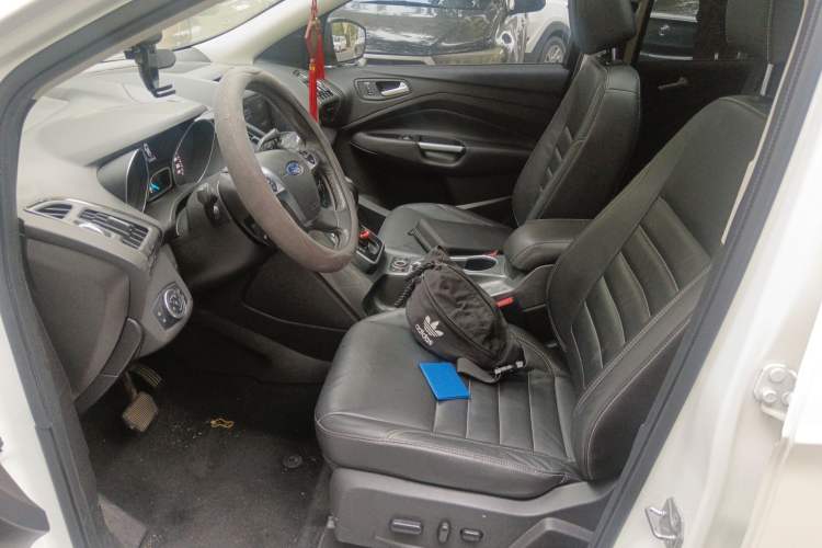 Used Ford Kuga 2015 1.5L GTDi Four-Wheel-Drive Elite Model Left Front Seat