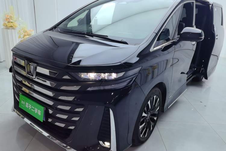 Used Toyota Vellfire 2024 Crown Dual-Engine 2.5L Ultimate Edition