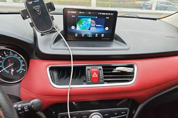 Used Haval H1 2015 1.5L AMT Luxury Model
