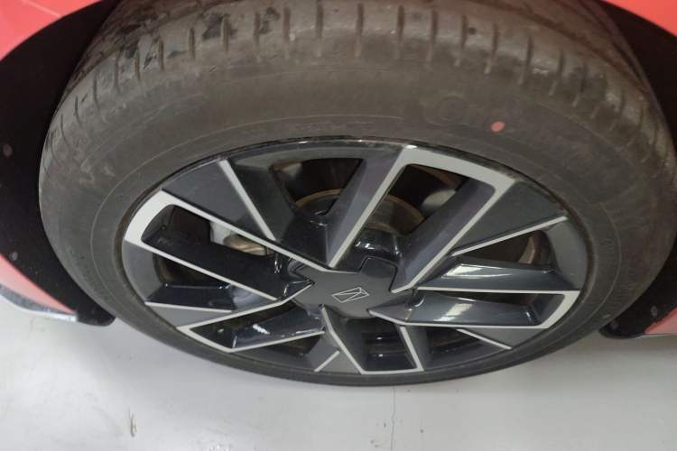 Used Avatr 06 2025 Pro Range-Extended Edition Left Front Wheel Hub