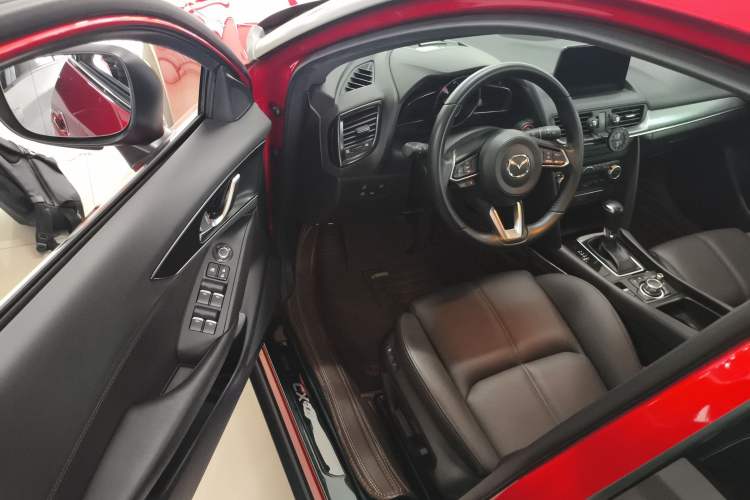 Used Mazda CX-4 2020 2.0L Automatic Two-Wheel Drive Blue Sky Leading Edition
