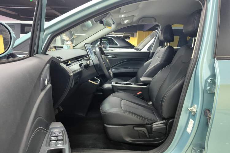 Used NETA V 2022 Chao 300 Lite Lithium Iron Phosphate Driver Seat