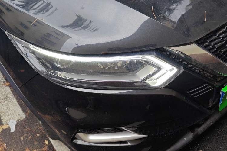 Used Nissan Qashqai 2021 2.0L CVT Luxury Edition Right Front Headlight