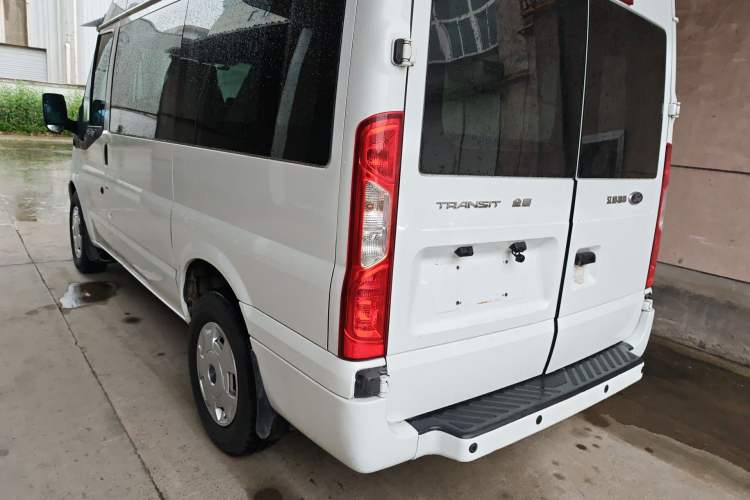 Used Ford Transit Custom 2019 2.2T Standard Version Short Wheelbase Mid-Roof 7-Seater China VI compliant Rear Left 45 Deg