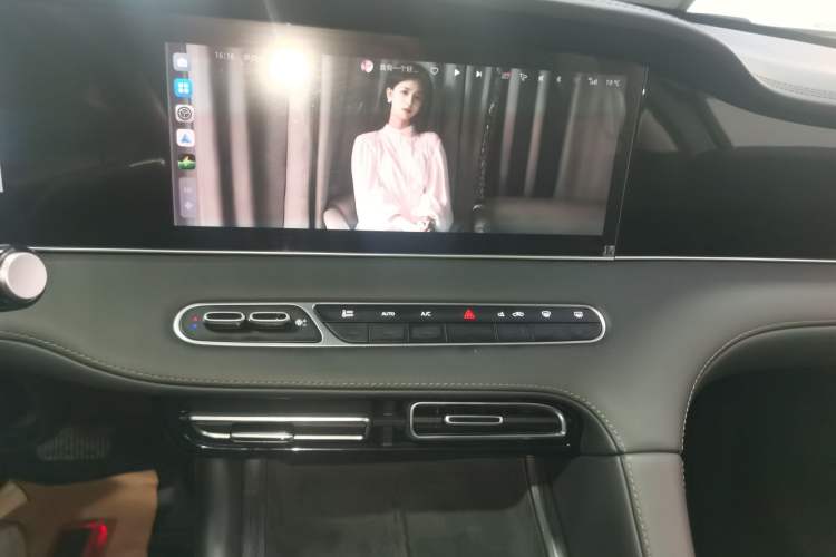 Used Roewe D7 2023 DMH 125km Superior Edition