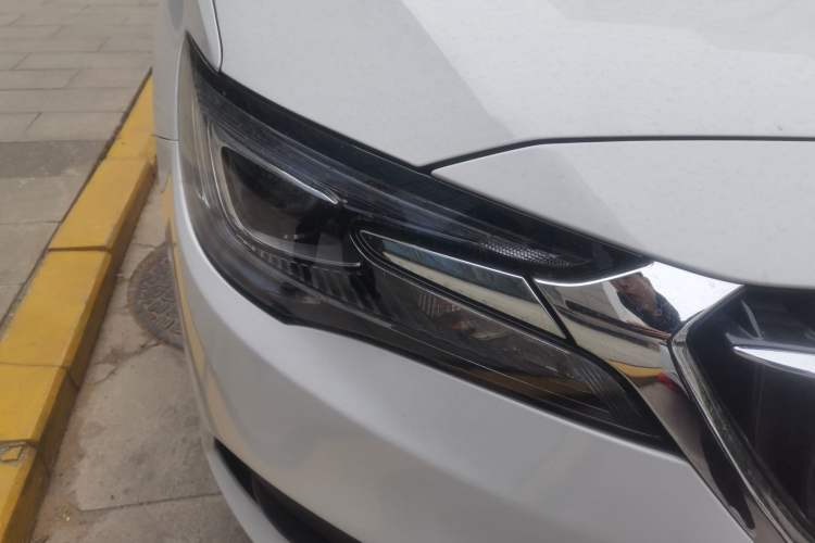 Used Buick GL6 2019 18T 6-Seater Connected Luxury Version China V Standard Right Front Headlight