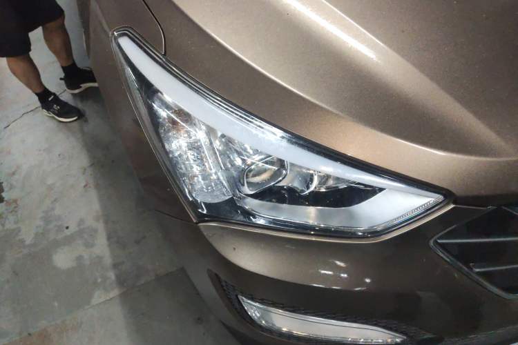 Used Hyundai Santa Fe 2013 2.4L Automatic Two-Wheel Drive Smart Version
