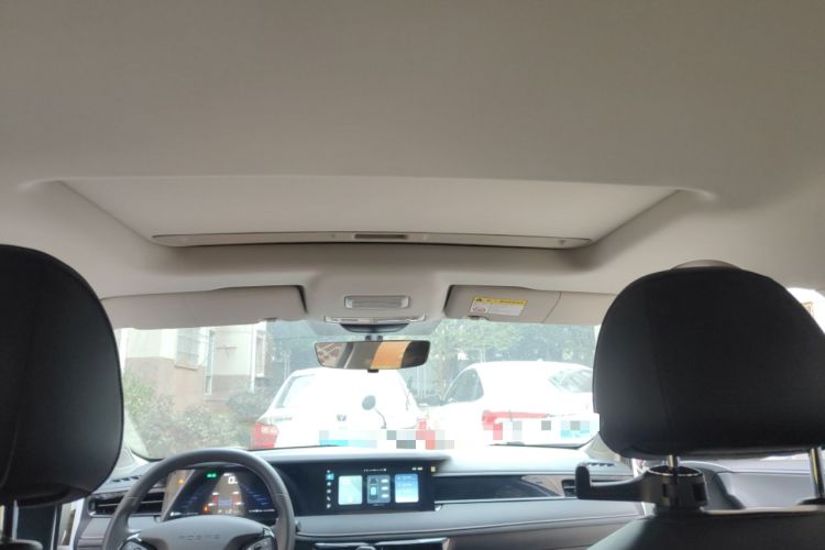 Used Roewe i5 2023 1.5L CVT Luxury Edition
