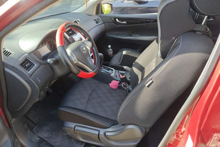 Used Nissan Tiida 2016 1.6L CVT Cool Dynamic Edition