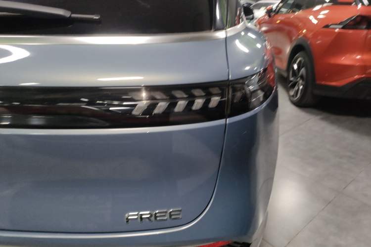 Used VOYAH FREE 2021 Four-Wheel Drive Standard Range-Extended Exclusive Luxury Package