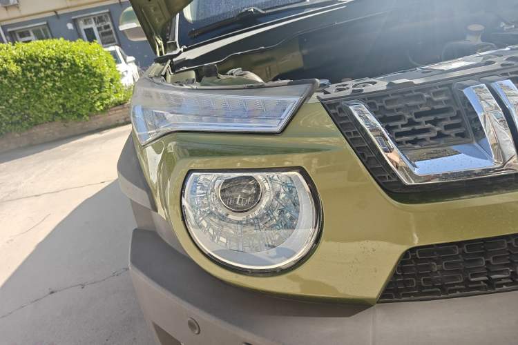 Used BAIC Off-Road BJ20 2016 1.5T Manual Luxury Model Right Front Headlight
