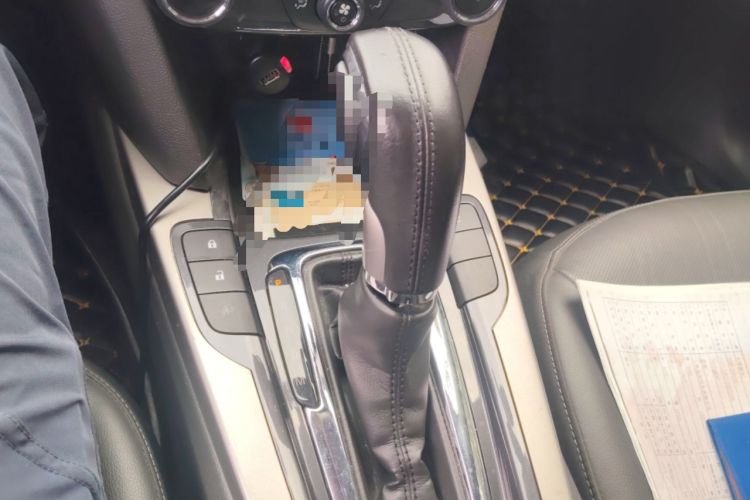 Used Chevrolet Malibu 2016 1.6T Automatic Luxury Edition Gear Lever