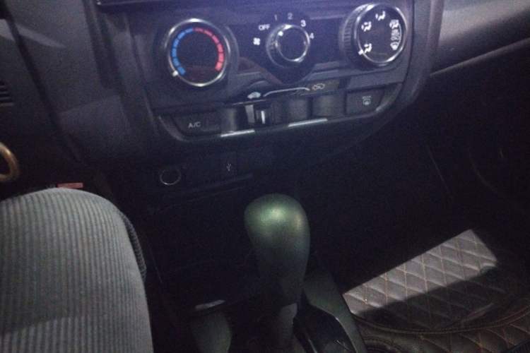 Used Honda Fit 2018 1.5L CVT Comfort Sunroof Version