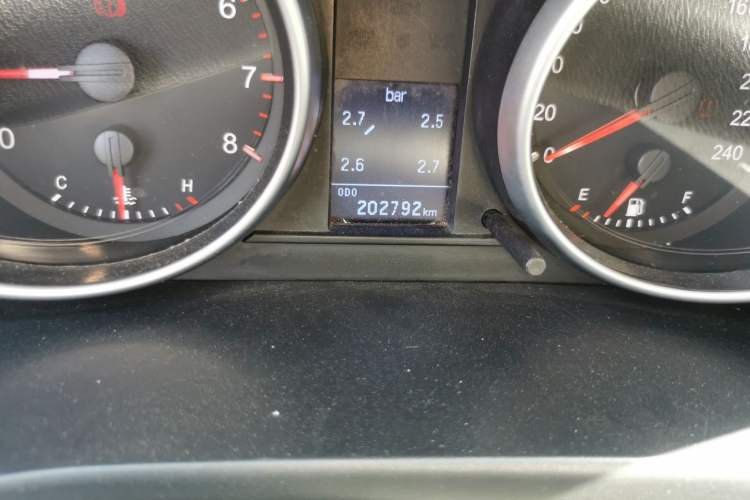 Used Haval H6 2013 Upgraded Model 1.5T Manual Two-Wheel Drive Elite Version Odometer Close Up