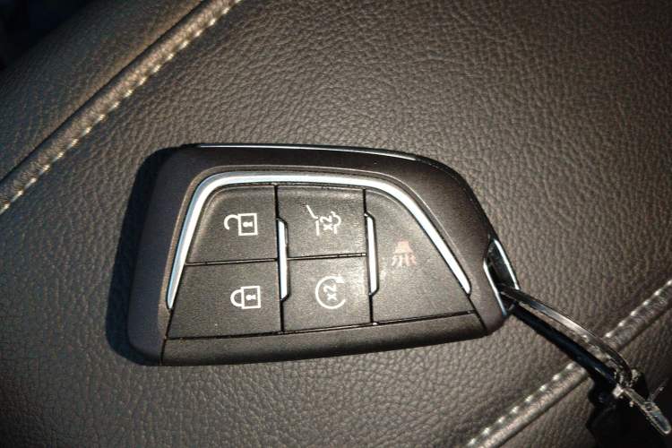 Used Cadillac XT4 2024 28T Two-Wheel-Drive Luxury Version