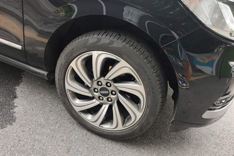 Used Lincoln Navigator 2022 3.5T Prestige Edition Right Front Wheel Hub