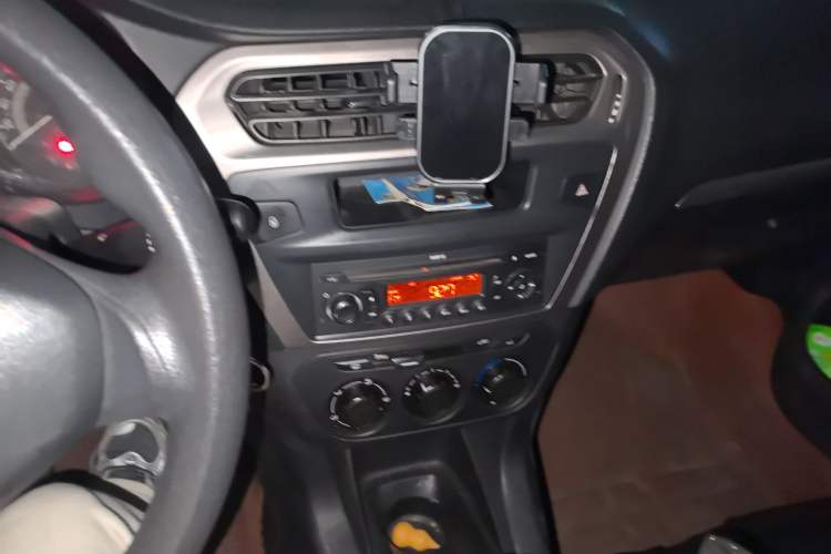 Used Peugeot 301 2014 1.6L Manual Comfort Edition Audio And AC Panel