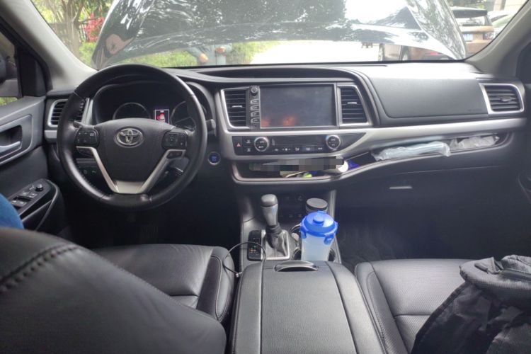 Used Toyota Highlander 2018 2.0T Four-Wheel Drive Luxury Version 7 Seats China VI Standard
