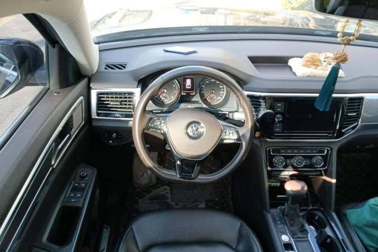 Used Volkswagen Teramont 2019 330TSI Two-Wheel-Drive Luxury Edition China VI Standard Steering Wheel