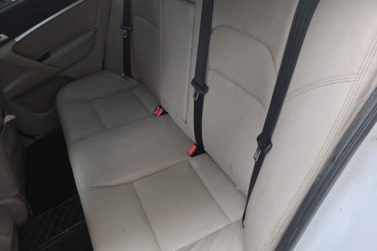 Used Geely Auto Emgrand 2014 Sedan 1.5L Manual Elite Model Left Rear Seat