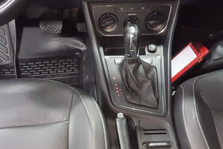 Used Volkswagen Lavida 2015 1.6L Automatic Comfort Edition