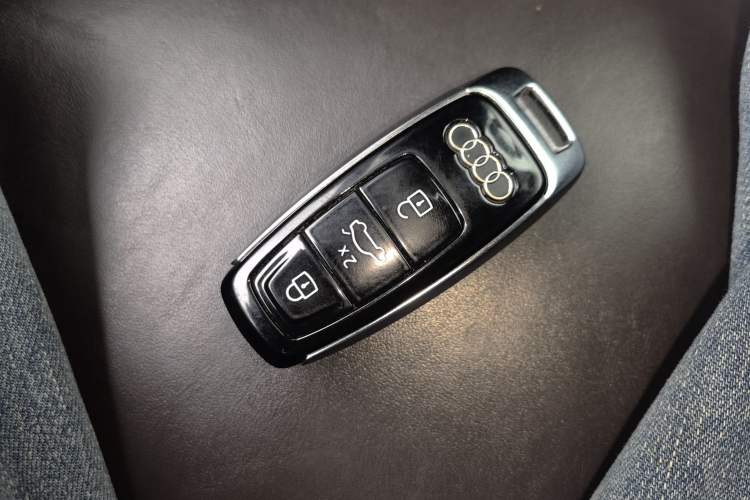 Used Audi A8 2019 Facelifted Plus A8L 50 TFSI quattro Comfort Version
