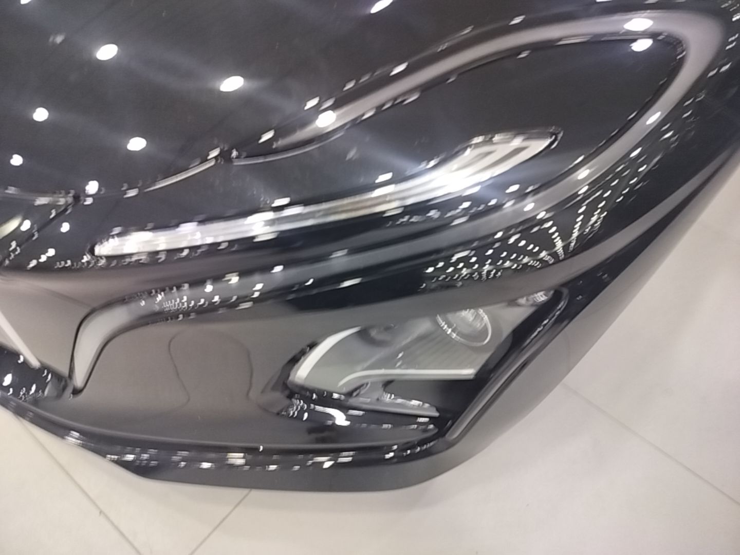 Hongqi E-QM5 2024 610 km PLUS — снимка 8