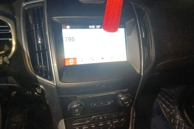 Used Ford Edge 2016 EcoBoost 245 Four-Wheel Drive Titanium Edition 7-Seater
