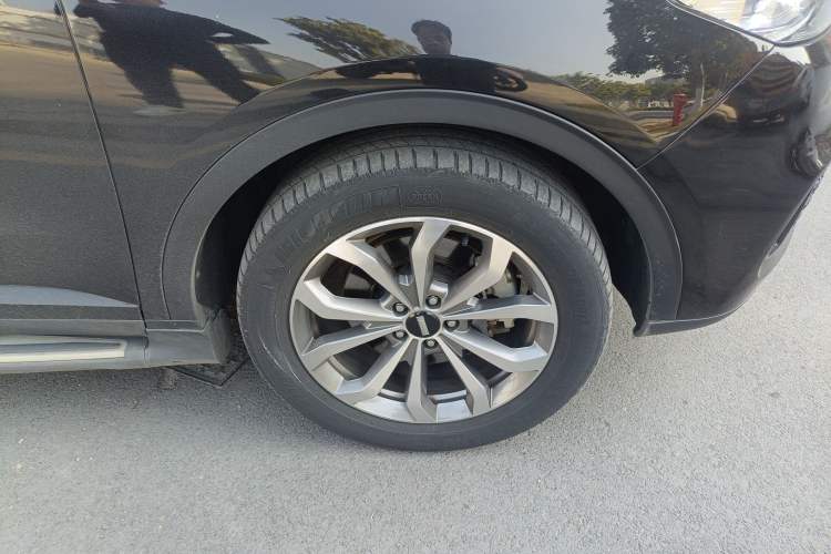 Used Wey VV6 2018 2.0T Two-Wheel-Drive Ultra-Luxury Version China V Standard