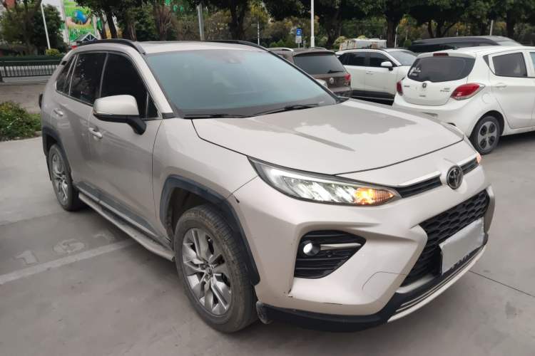 Used Toyota Wildlander 2021 2.0L CVT 4x4 Luxury Edition
