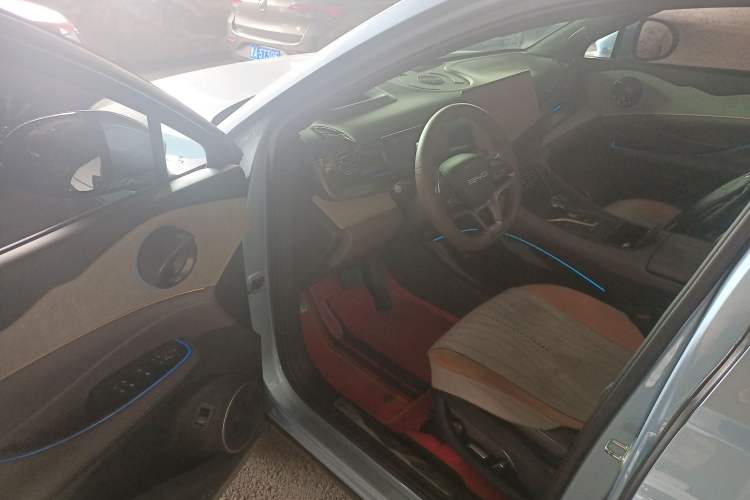 Used BYD Frigate 07 2023 DM-i 100KM Flagship Model Driver Seat