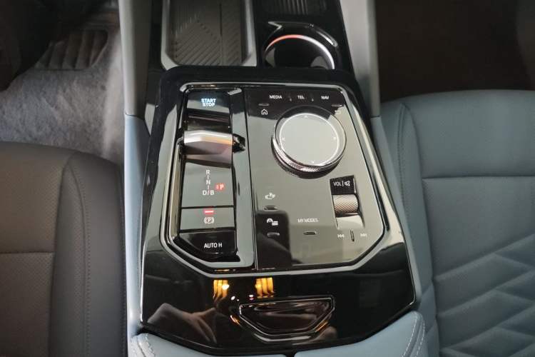 Used BMW i5 2025 eDrive 40L Luxury Package
