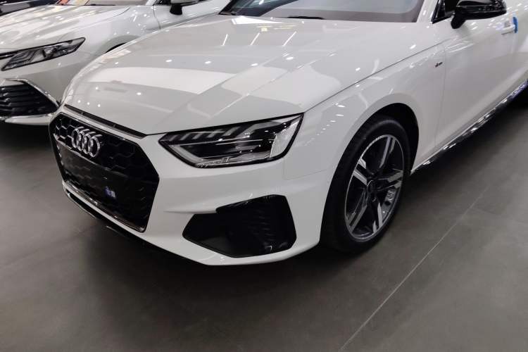 Used Audi A4L 2022 40 TFSI Luxury Dynamic Model