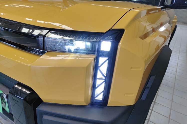 Used Chery Fulwin X3L 2025 Model 205 All-Wheel Drive High-Energy Edition Left Front Headlight