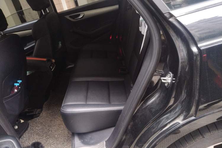 Used Zotye SR7 2016 1.5T CVT Cube Heart Edition China V Standard
