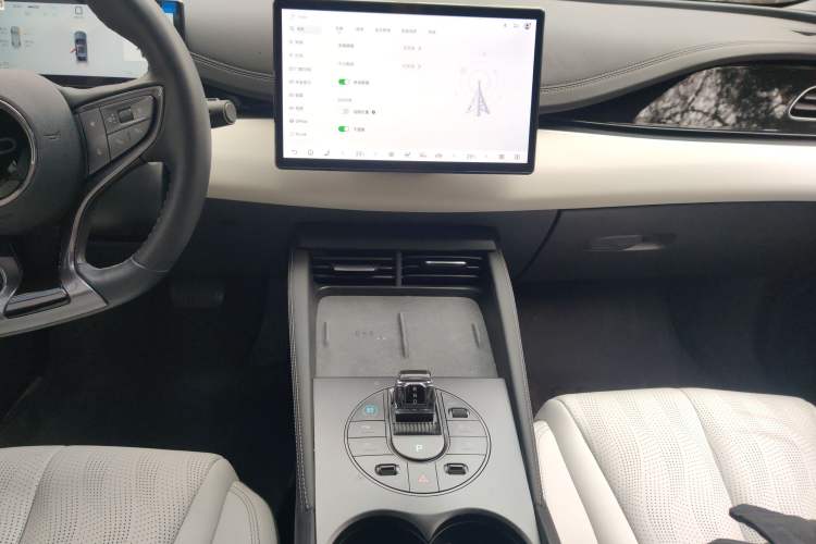 Used BYD Seal 06 New Energy 2025 DM-i Smart Drive 120KM Deluxe Model Audio And AC Panel