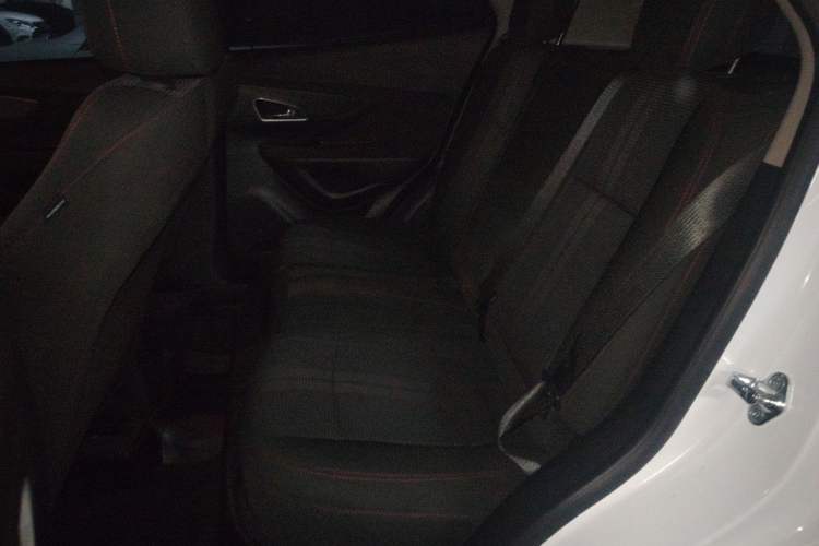 Used Buick Encore 2015 1.4T Automatic Two-Wheel Drive Urban Elite Version Left Rear Seat