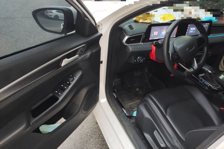 Used Ford Escort 2021 1.5L Automatic Platinum Edition
