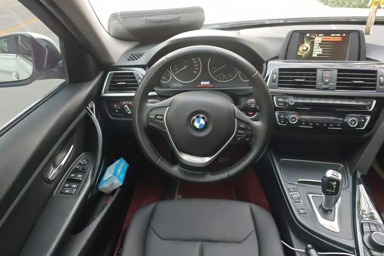 Used BMW 3 Series 2018 318Li
