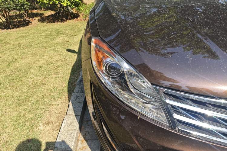 Used GAC Trumpchi GS5 2013 1.8T Automatic Two-Wheel Drive Elite Edition Right Front Headlight