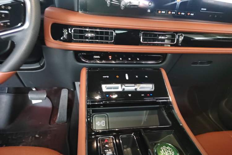 Used Lincoln Aviator 2024 3.0T V6 All-Wheel-Drive Elegance Edition Six Seats
