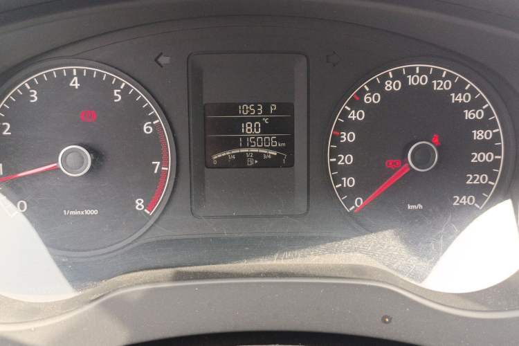 Used Volkswagen Sagitar 2014 1.6L Automatic Comfort Model Odometer Close Up