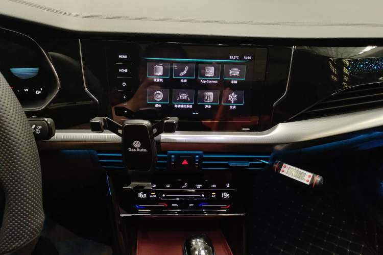 Used Volkswagen Passat 2025 Outstanding Model 330TSI Starry Elite Edition