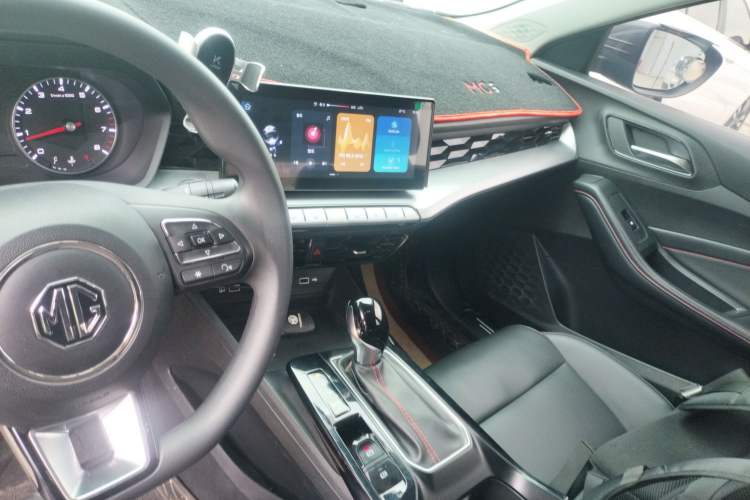 Used MG 5 2022 180 DVVT CVT Youth Style Edition Audio And AC Panel