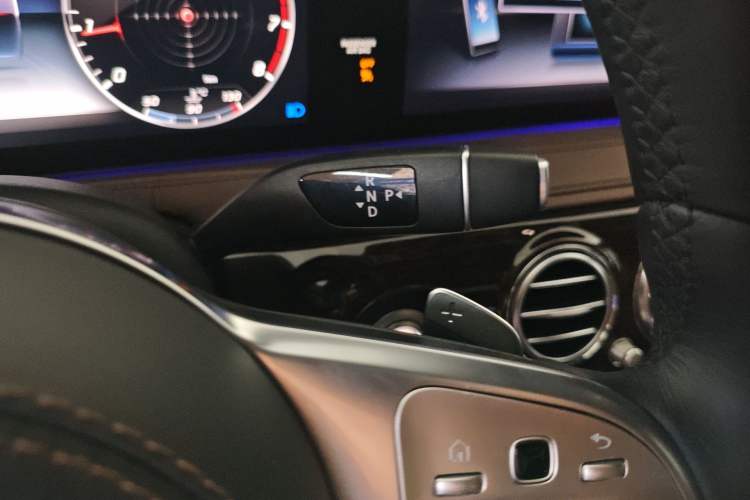 Used Mercedes-Benz S-Class 2019 S 320 L
